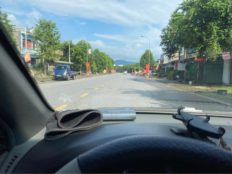 Mảnh đất mặt đường QL6 Tân Lạc 315m² giá 3.8 tỷ - Đầu tư sinh lời ngay!