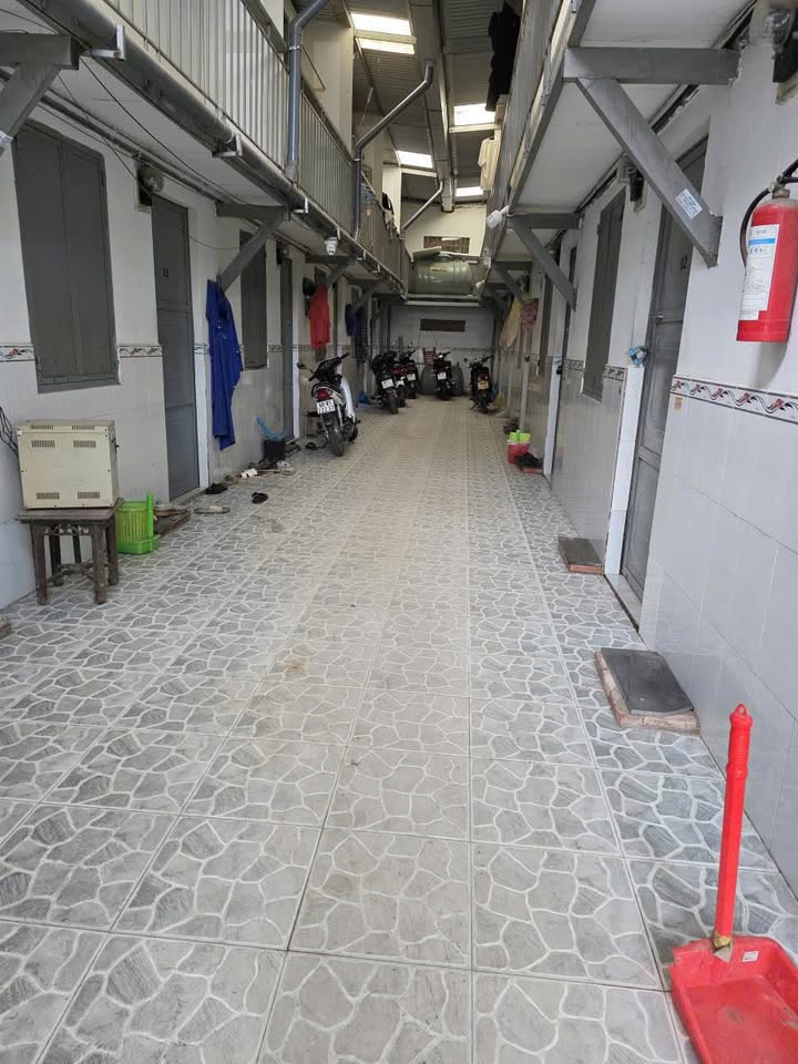 Dãy trọ 12 phòng hẻm 146 Hoàng Quốc Việt 248.4m² giá 6.8 tỷ - Đầu tư sinh lời ngay!