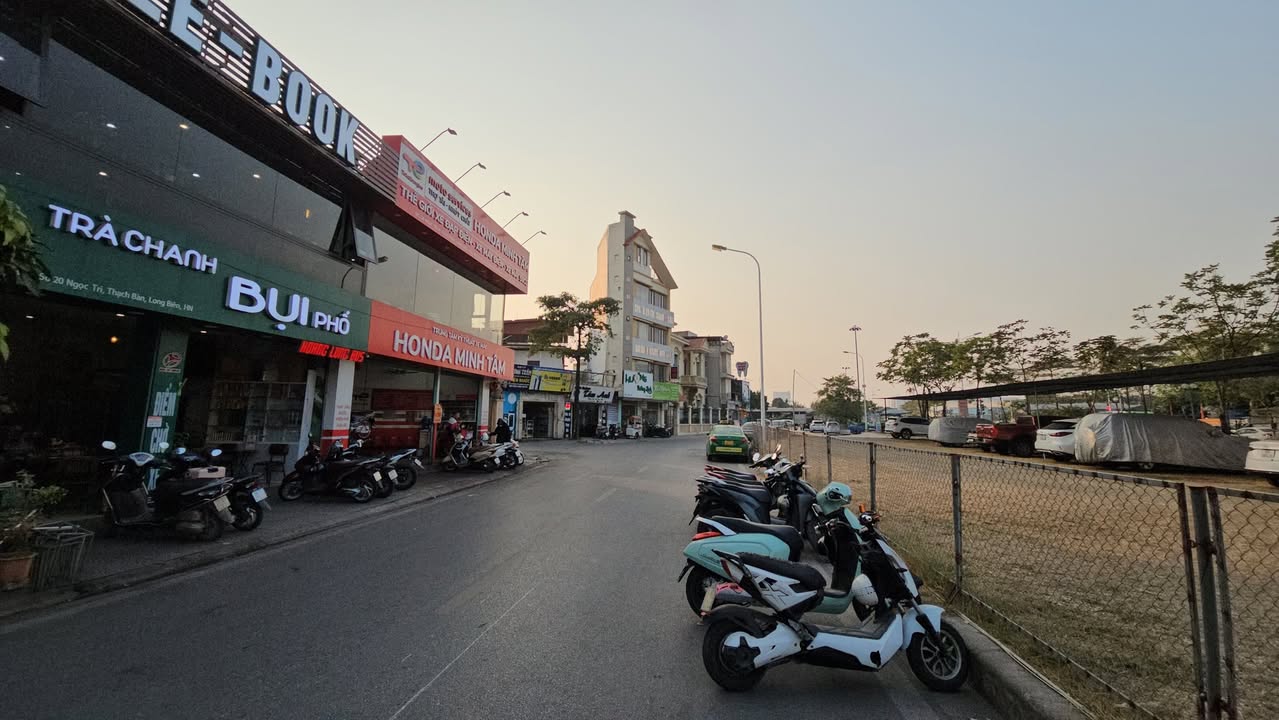 Đất phân lô phố Cổ Linh, Thạch Bàn, 67m² giá 13 tỷ - Sổ đỏ chính chủ!