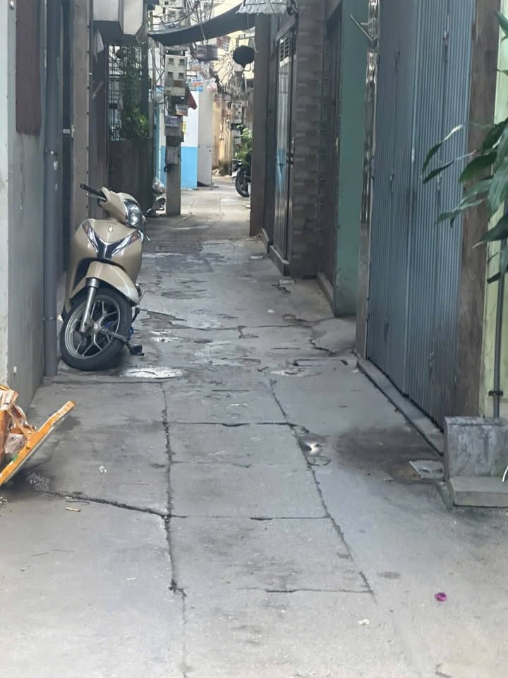 Nhà phố Kim Giang, Hoàng Mai 32m² giá 7.9 tỷ - Tiện ích ngập tràn, dân trí cao!