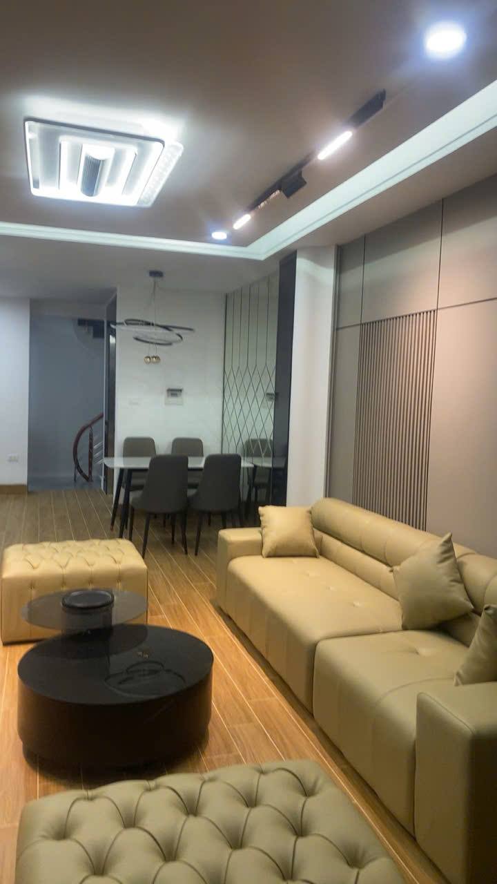 Shophouse 7 tầng Vạn Phúc 41m² giá 18 tỷ - Đầy đủ nội thất, sẵn sàng ở!