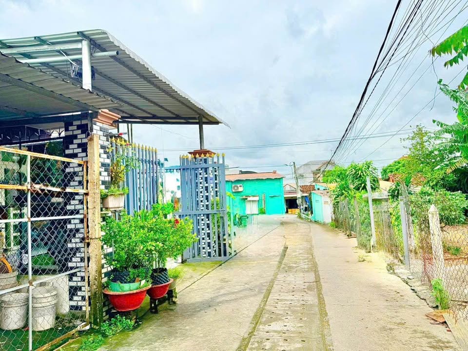 Nhà cấp 4 Thủ Dầu Một 120m² giá 2.3 tỷ - Chính chủ, sẵn sàng vào ở!