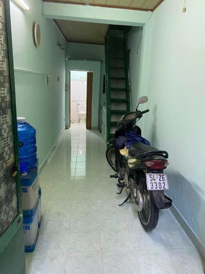 Nhà cho thuê nguyên căn quận 8, 16m² giá 3 triệu - Gác đúc thoáng mát