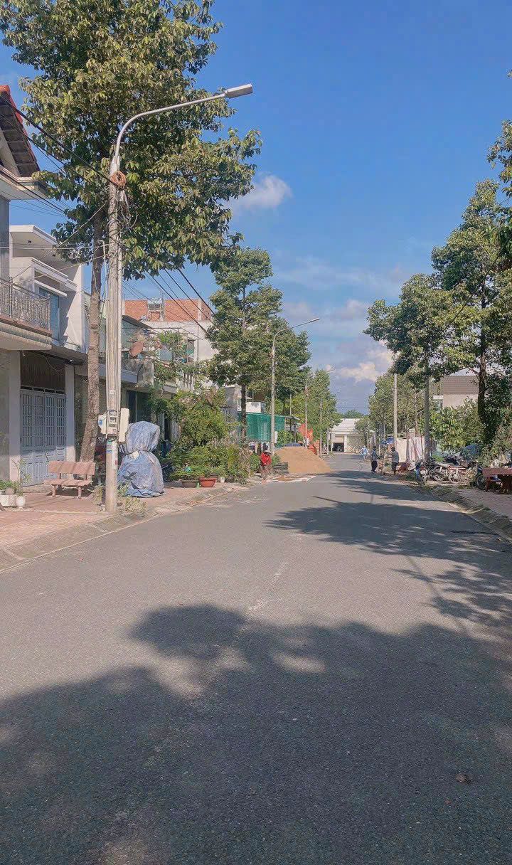 Đất Tái Định Cư Tân Biên 88.2m² giá 2.35 tỷ - Sổ đỏ chính chủ, giá tốt hiếm có!