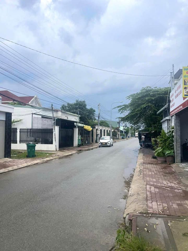 Đất Hưng Định 82m² giá 2.4 tỷ - Lô góc 124m² chỉ 2.75 tỷ!