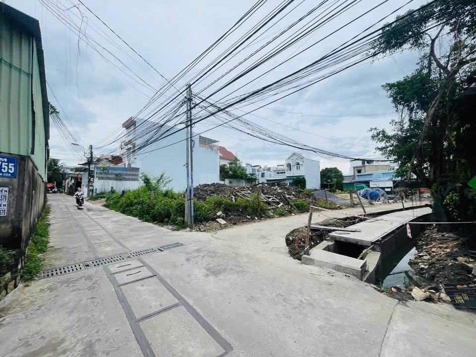 Đất nền mặt tiền đường Xóm Chiếu, Vĩnh Ngọc, Nha Trang 100m² - Giá chỉ 3.5 tỷ