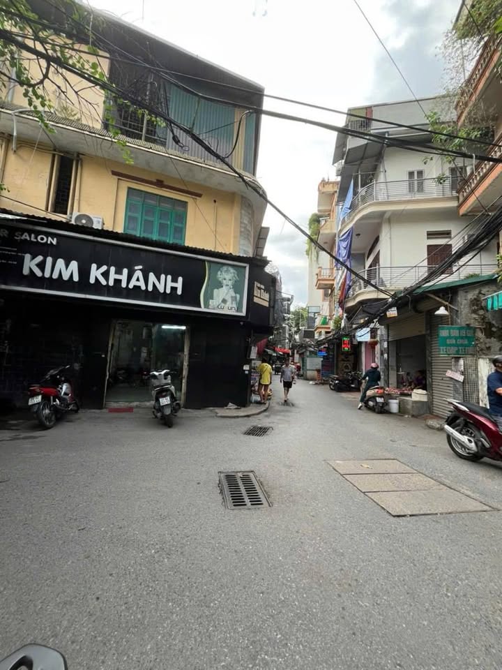 Nhà phố Hoàng Mai 34m² giá 7 tỷ - Ô tô đỗ cửa, vị trí đắc địa!