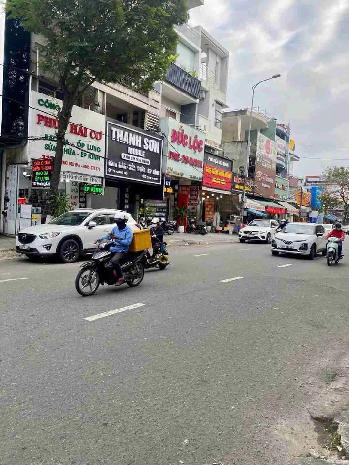 Bán đất tặng nhà mặt tiền Hoàng Diệu, Hải Châu 53.8m² - Vị trí đắc địa, kinh doanh thuận lợi!