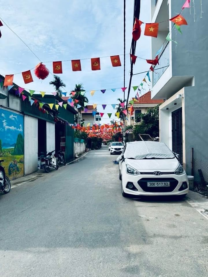 Nhà phố Xuân La, Tây Hồ 35m² giá 8 tỷ - Gần đại sứ quán Hàn Quốc!