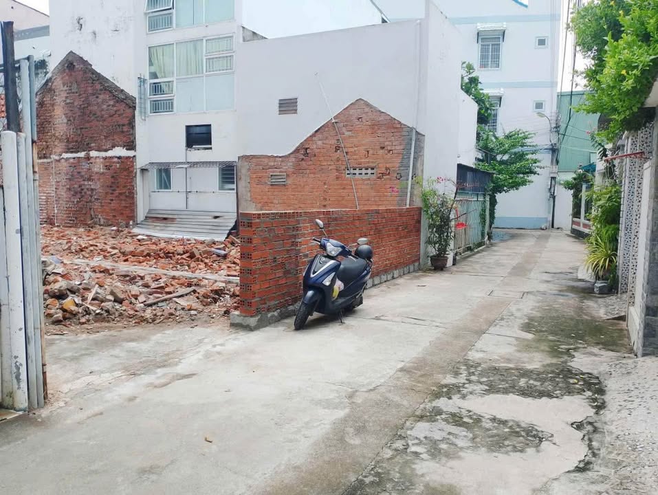 Bán đất hẻm Phú Đức, Mai Xuân Thưởng 97m² - Cách biển chỉ 800m!