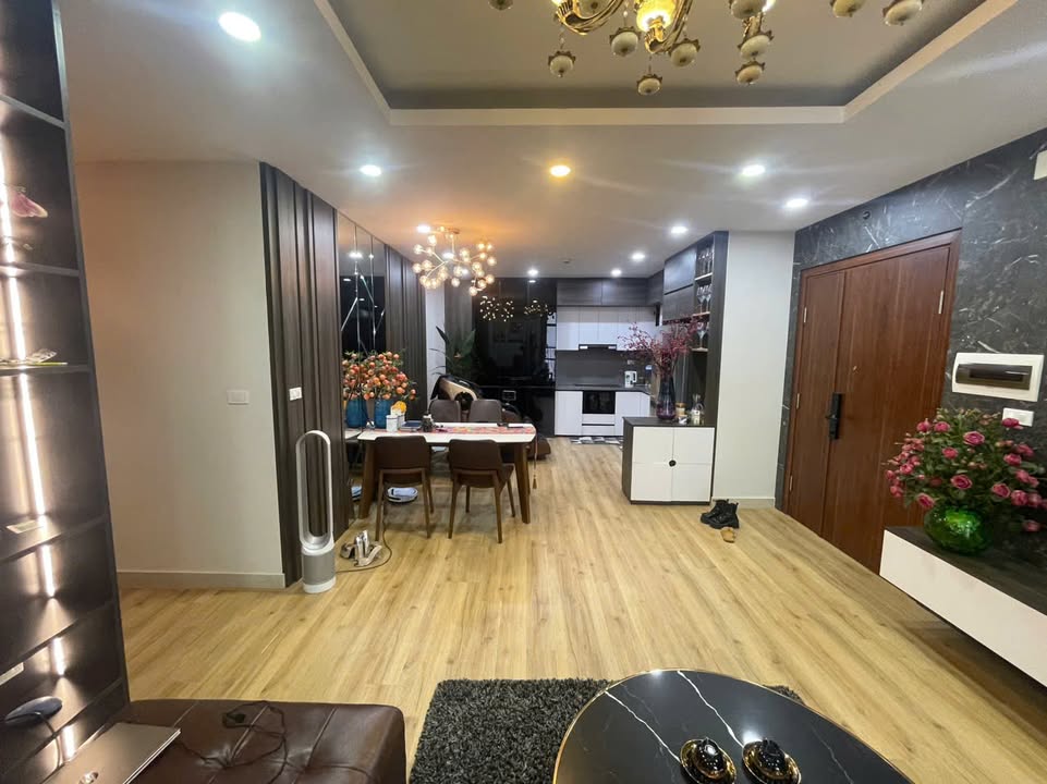 Căn hộ góc 3 ngủ IA20 Ciputra 108m² giá 7 tỷ - View thoáng, nội thất đầy đủ!