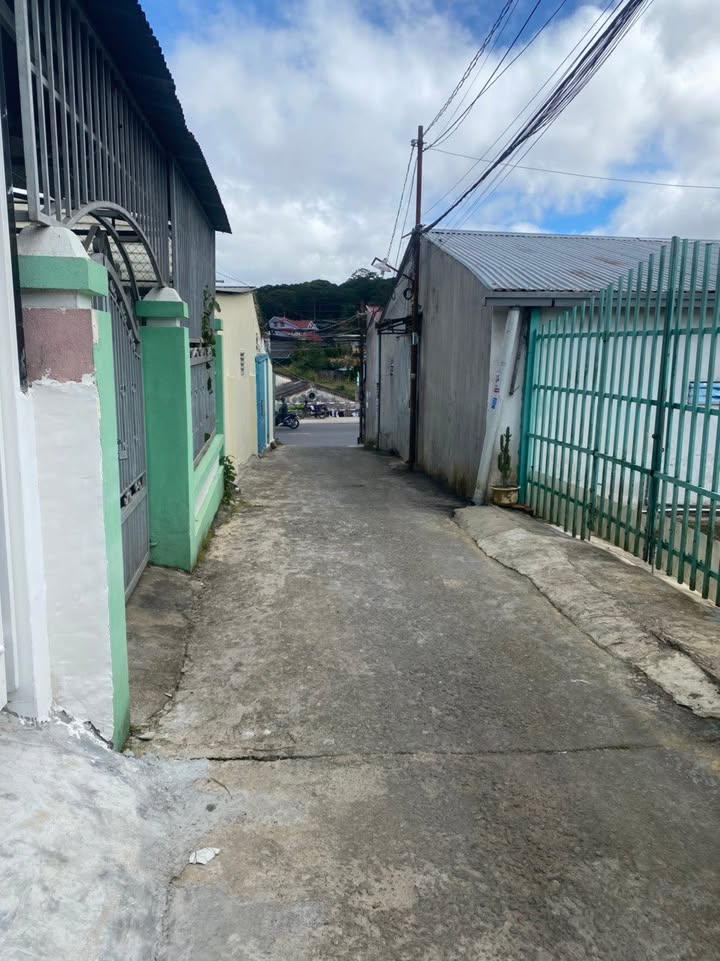 Nhà nguyên căn Đà Lạt 3PN giá thỏa thuận - Gần chợ Chi Lăng