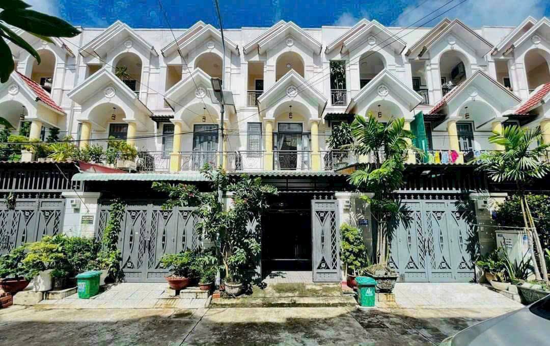 Nhà nguyên căn Thạnh Lộc quận 12 60m² giá 9 triệu - Cho thuê ngay!