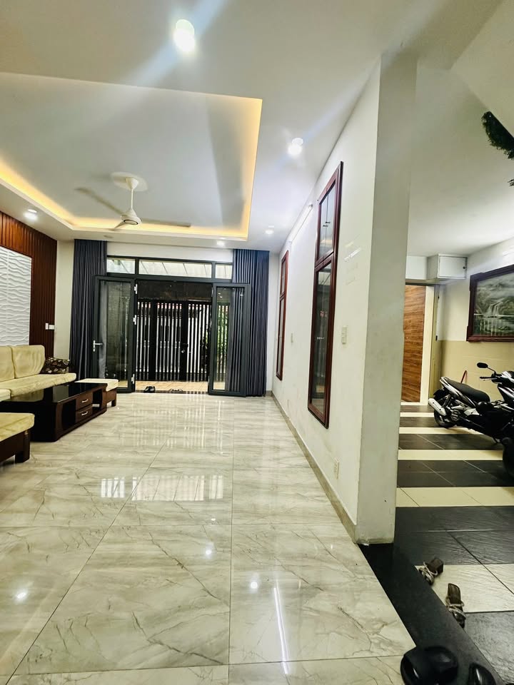 Nhà nguyên căn cho thuê mới xây tại Trường Chinh, Tân Bình - Thiết kế hiện đại, giá tốt!