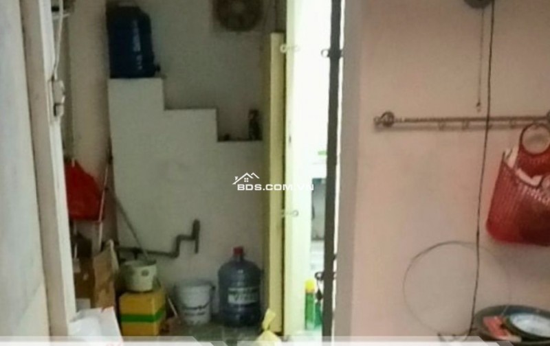 Nhà Quận 8 - Đường Bông Sao - 32m² chỉ 3.2 tỷ - Cơ hội đầu tư tuyệt vời!