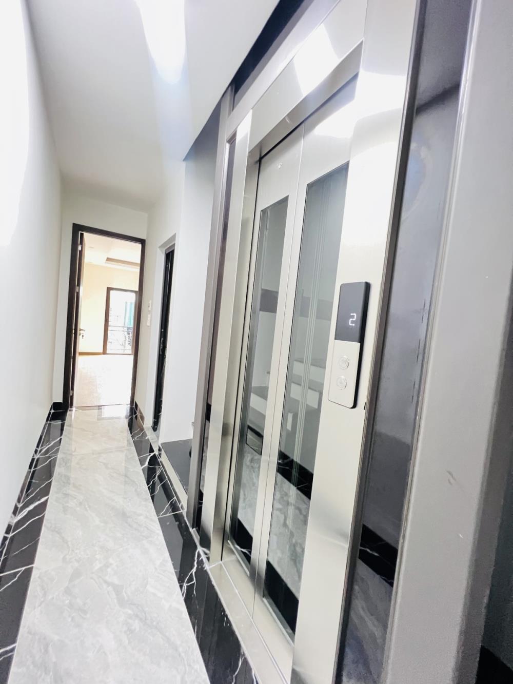 Bán nhà phố Đông Tác, Đống Đa 33m² giá 10.3 tỷ - Nhà đẹp full nội thất, thang máy mới!