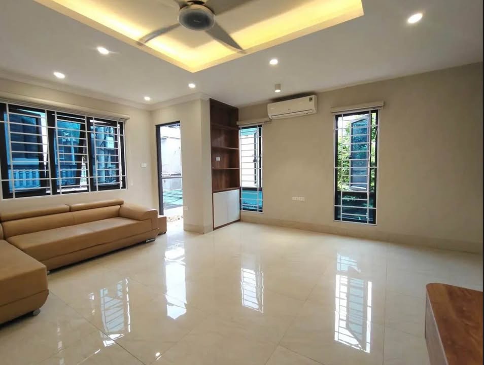 Nhà phố Phương Canh 48m² giá 13.5 tỷ - Lô góc ô tô tránh, sẵn sàng kinh doanh!