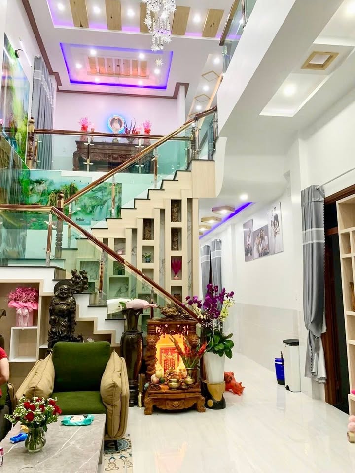 Nhà mặt tiền đường 3/4, phường Cam Linh, TP Cam Ranh 280m² giá 11 tỷ - Kinh doanh lý tưởng!