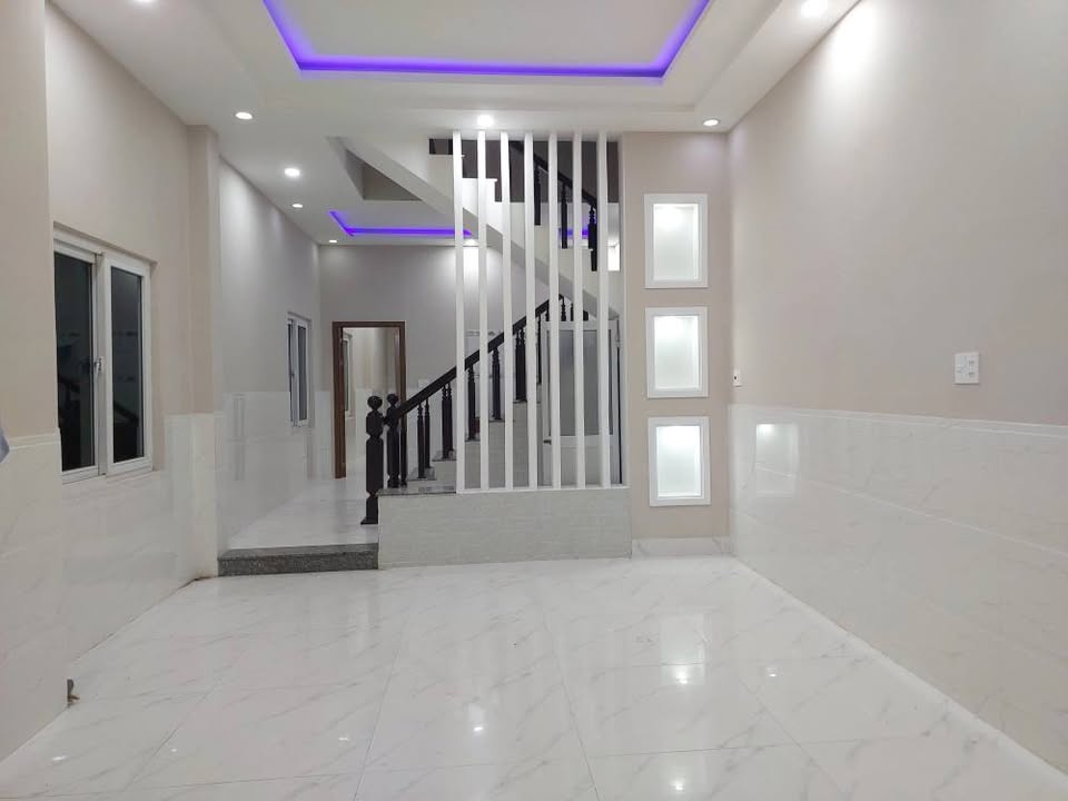 Nhà 3 tầng Nguyễn Thiện Kế, Sơn Trà, Đà Nẵng - Chỉ 9.75 tỷ, gần biển Mỹ Khê!