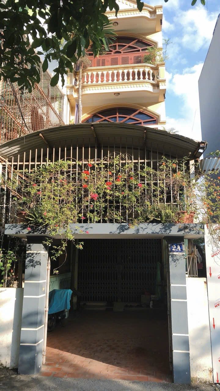 Nhà cho thuê 3 tầng tại Bãi Cháy, Hạ Long - Thích hợp kinh doanh và ở ngay!