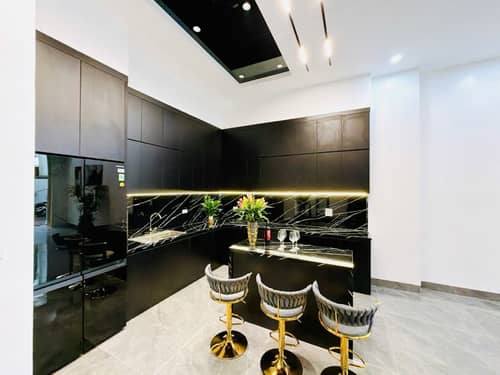 Nhà mặt tiền Xuân La Tây Hồ 62m² giá 26.4 tỷ - Nội thất 5 sao sang trọng!