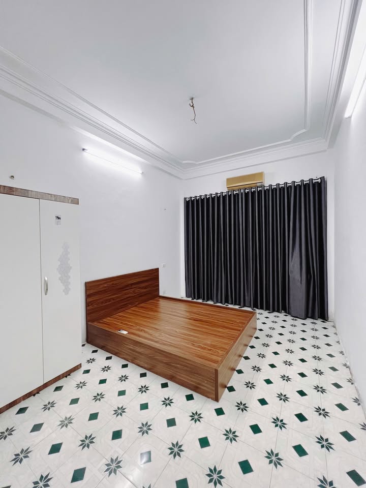 Cho thuê phòng trọ 25m² Ngã Tư Sở chỉ 3.5 triệu - Gần trung tâm Hà Nội!