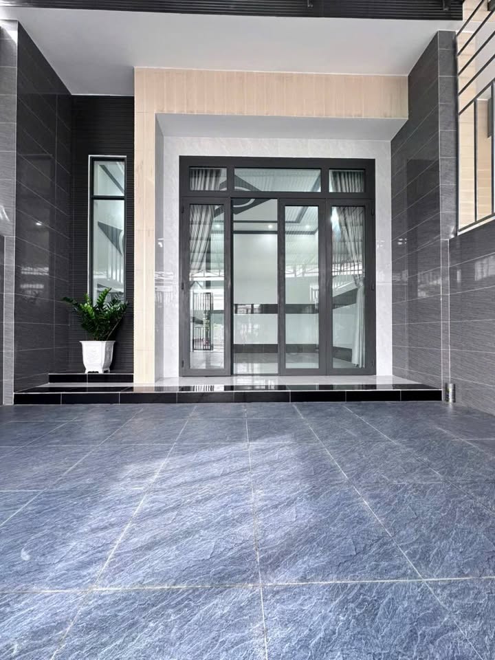 Nhà phố Hòa Thành, Tây Ninh 145m² giá 1.42 tỷ - Thiết kế hiện đại, thoáng mát!