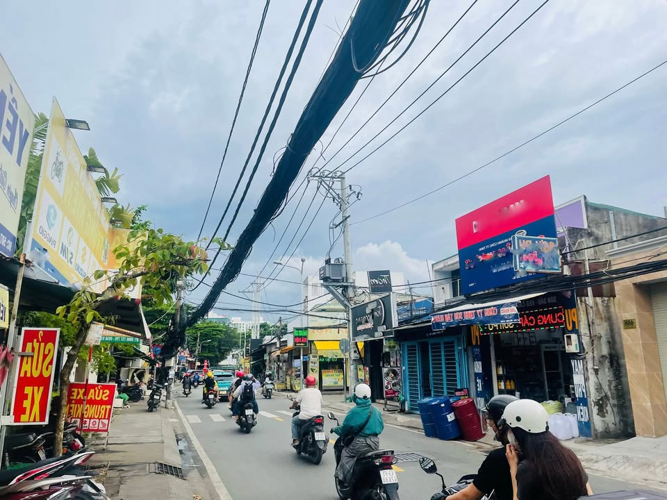 Nhà phố mặt tiền Lê Văn Lương, Tân Phong, Quận 7, 80m² giá 14.5 tỷ - Kinh doanh sầm uất!