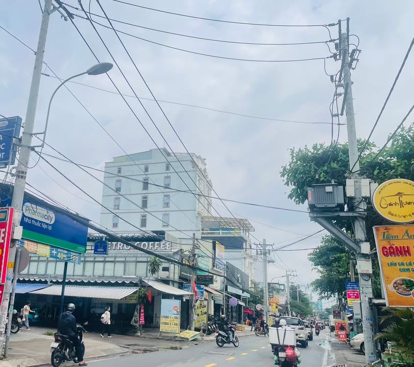 Mặt tiền kinh doanh Lê Văn Lương Quận 7 84m² giá 10 tỷ - Dòng tiền ổn định!