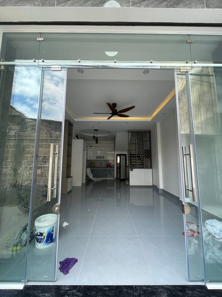 Nhà lô góc Miếu Hai Xã, Hải An 41m² giá 3.5 tỷ - Độc lập, ô tô đỗ cửa!