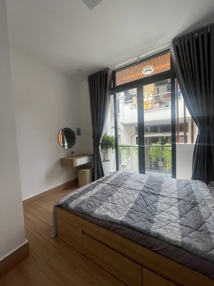 Nhà phố Lê Văn Sỹ Q3 17m² giá 4.6 tỷ - Đẹp ở ngay, hẻm xe hơi 4m!