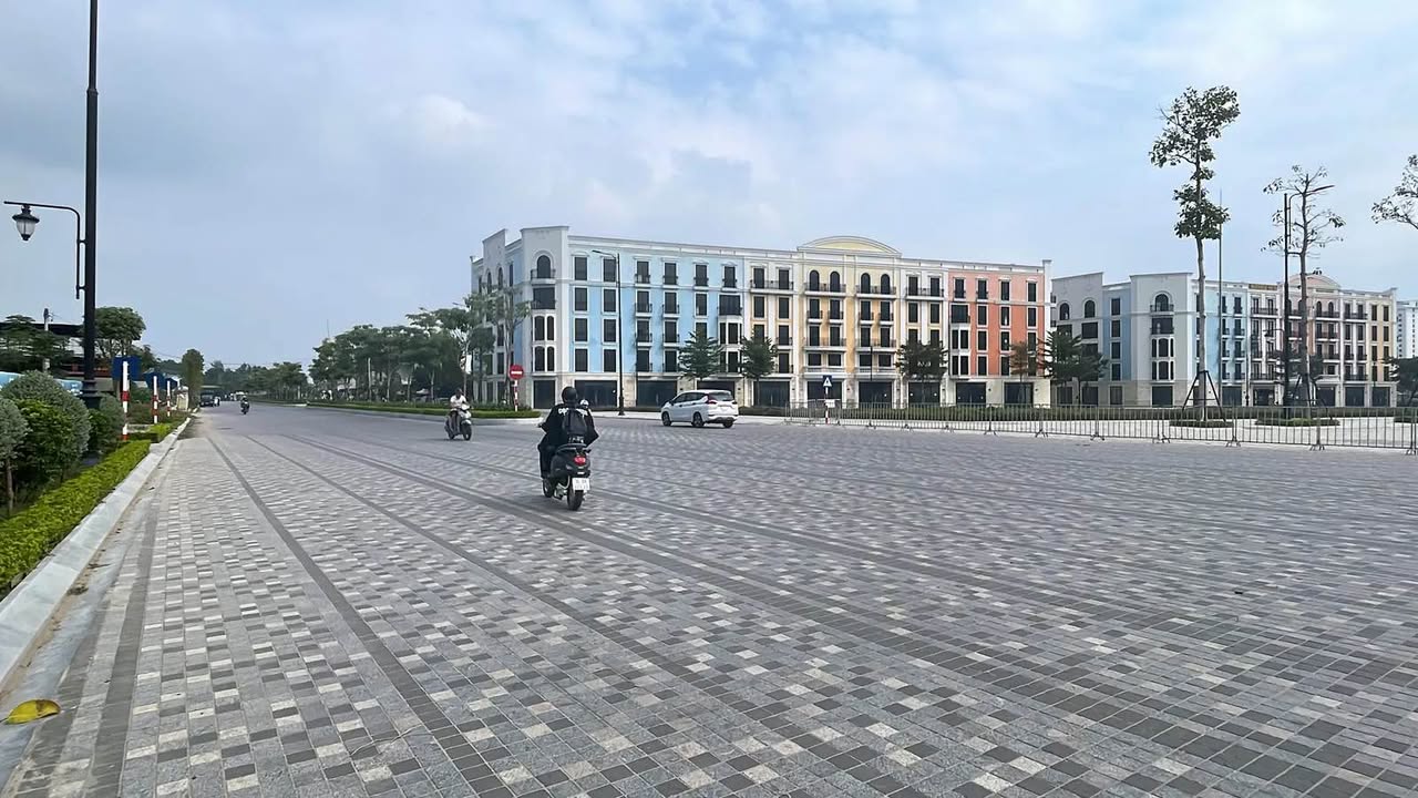 Đất liền nhau mặt đường đôi Nguyễn Du, P. Trung Sơn, 301m² - Đầu tư sinh lời ngay!