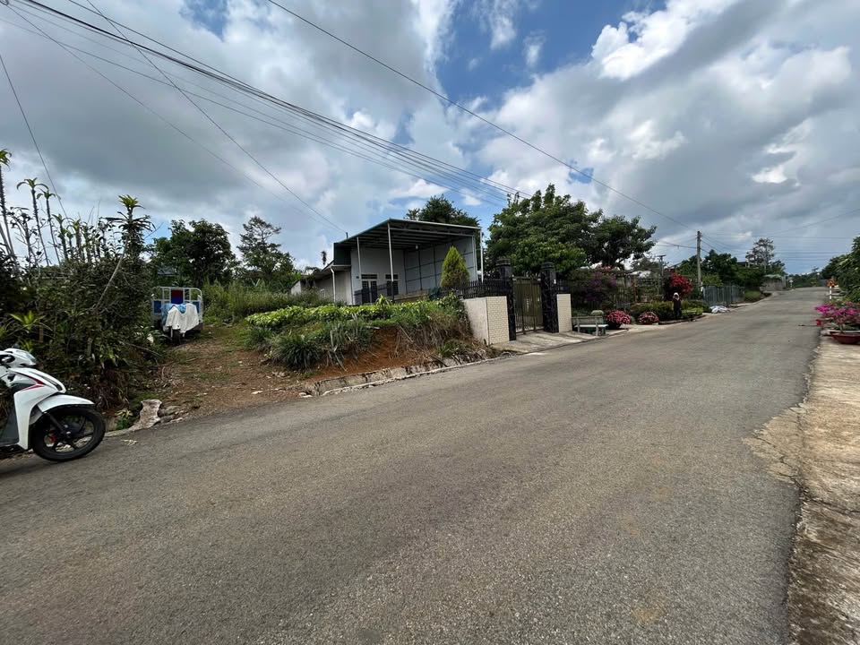 Đất nền Phan Chu Trinh, Bảo Lộc 381m² giá 3.5 tỷ - Thế đất cao, view đẹp!