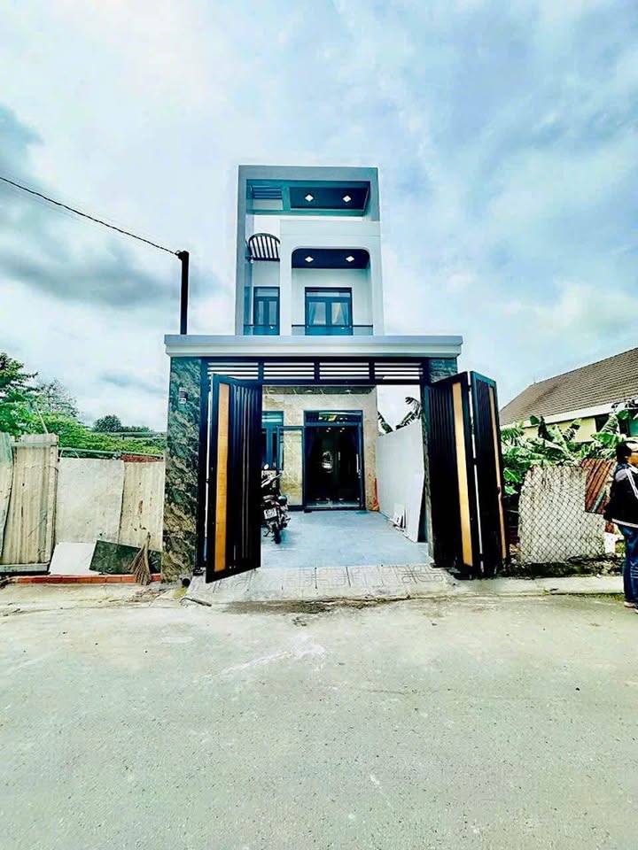 Nhà 2 tầng khu phố 8, Phú Hòa, Thủ Dầu Một, 80m² giá 3.85 tỷ - Sẵn sàng vào ở!