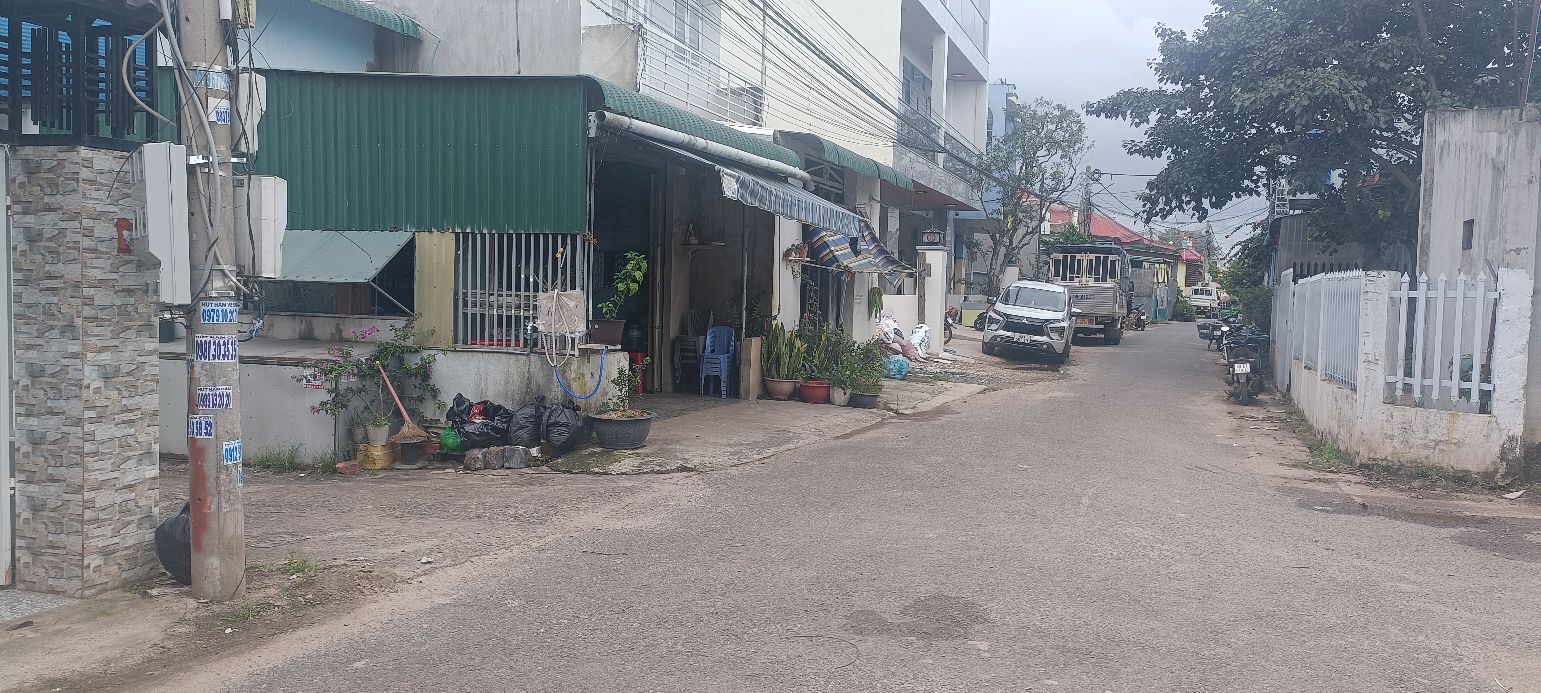 Đất tặng nhà cấp 4 tại đường Nguyễn Bá Ngọc, Đức Trọng - 170m² chỉ 2.6 tỷ!