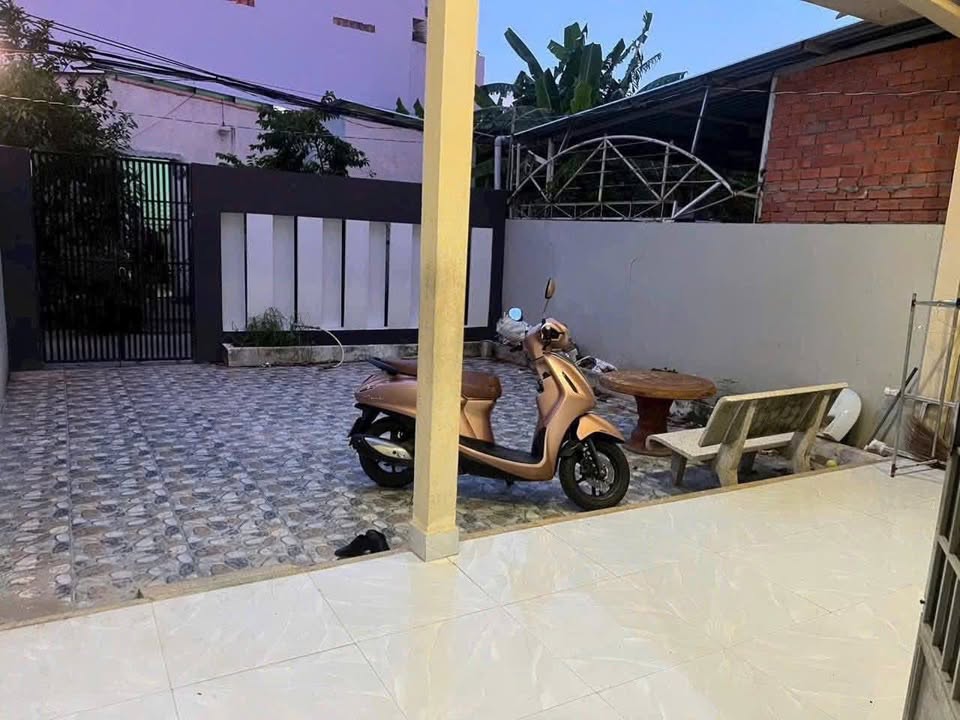 Nhà nguyên căn Đạo Thạnh 150m² giá 6 triệu - Thuận tiện di chuyển!