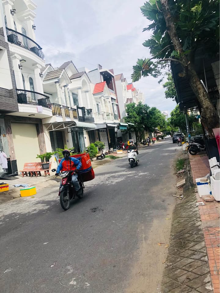 Nhà phố 2 tầng KDC An Khánh 35m² giá 4.7 tỷ - Mặt tiền ô tô tải