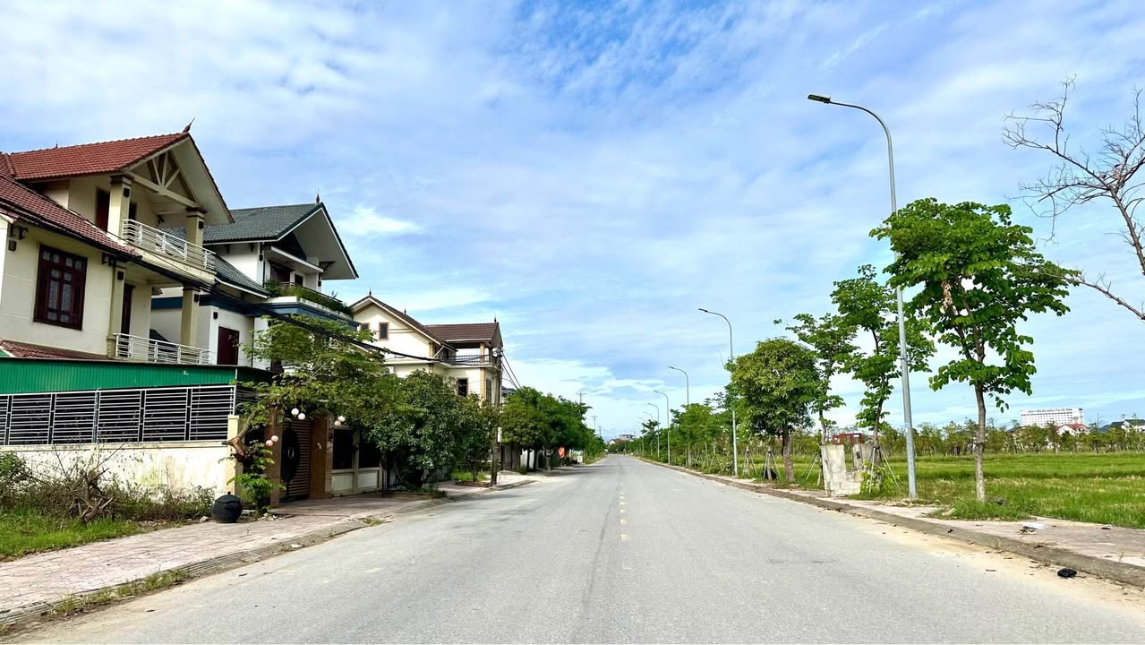 Đất mặt đường Lê Thiệu Huy - Thạch Trung - 203,9m² giá 6 tỷ - Đầu tư sinh lời!