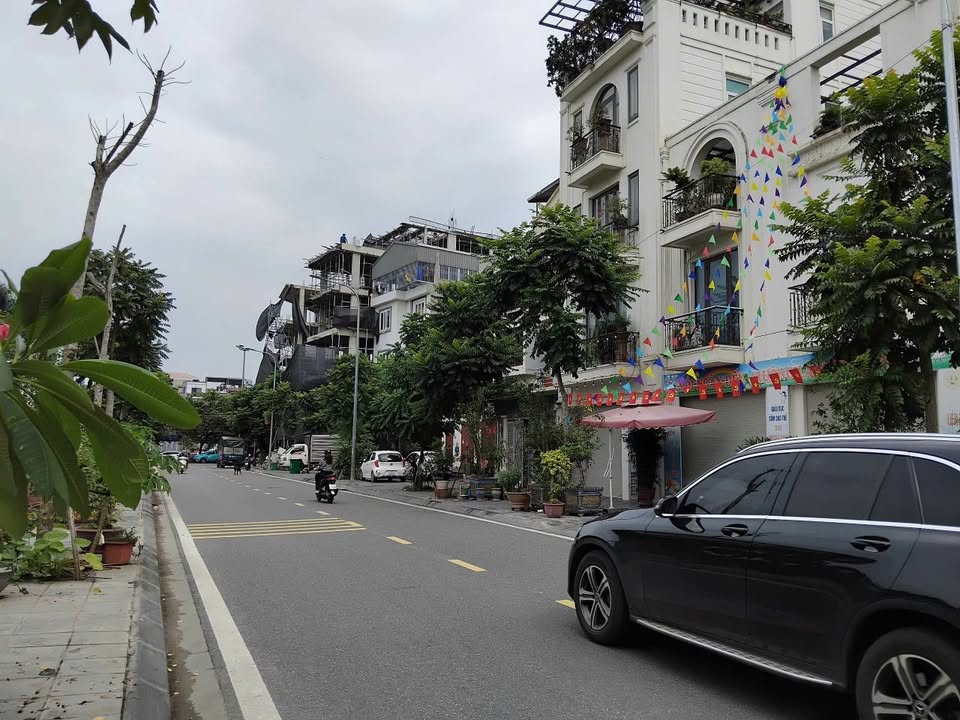 Đất lô góc 66m² Ngọc Thụy, Long Biên - Vị trí đắc địa, Sổ đỏ chính chủ!