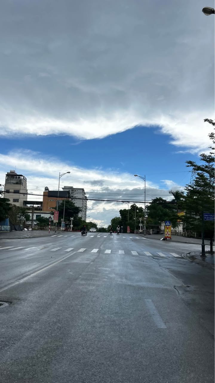 Đất nền Việt Hưng 88m² giá 12 tỷ - Lô góc ô tô tránh, vị trí đắc địa!