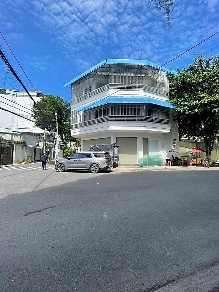 Bán nhà góc 2 mặt tiền đường Cao Văn Bé, Vĩnh Phước, Nha Trang 72.2m² - Vị trí đắc địa chỉ 200m ra biển!