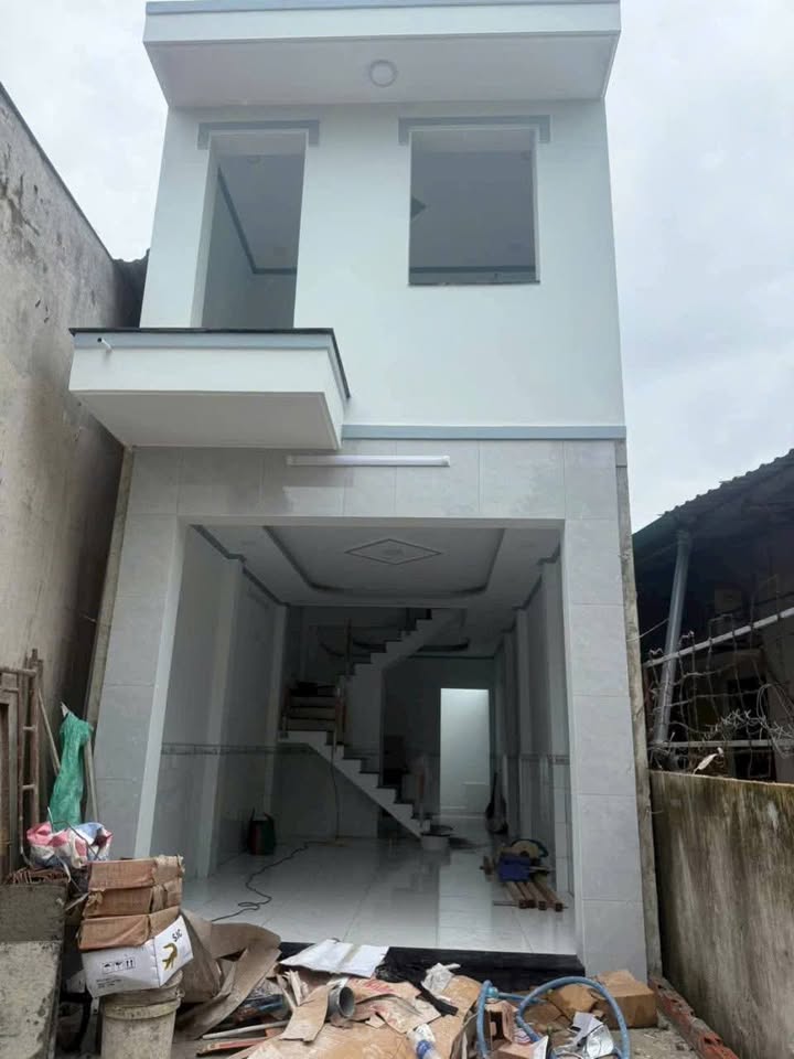 Nhà bán 34 Phan Văn Hớn, Hóc Môn 68m² giá 3.7 tỷ - Đúc thật, vị trí đẹp!