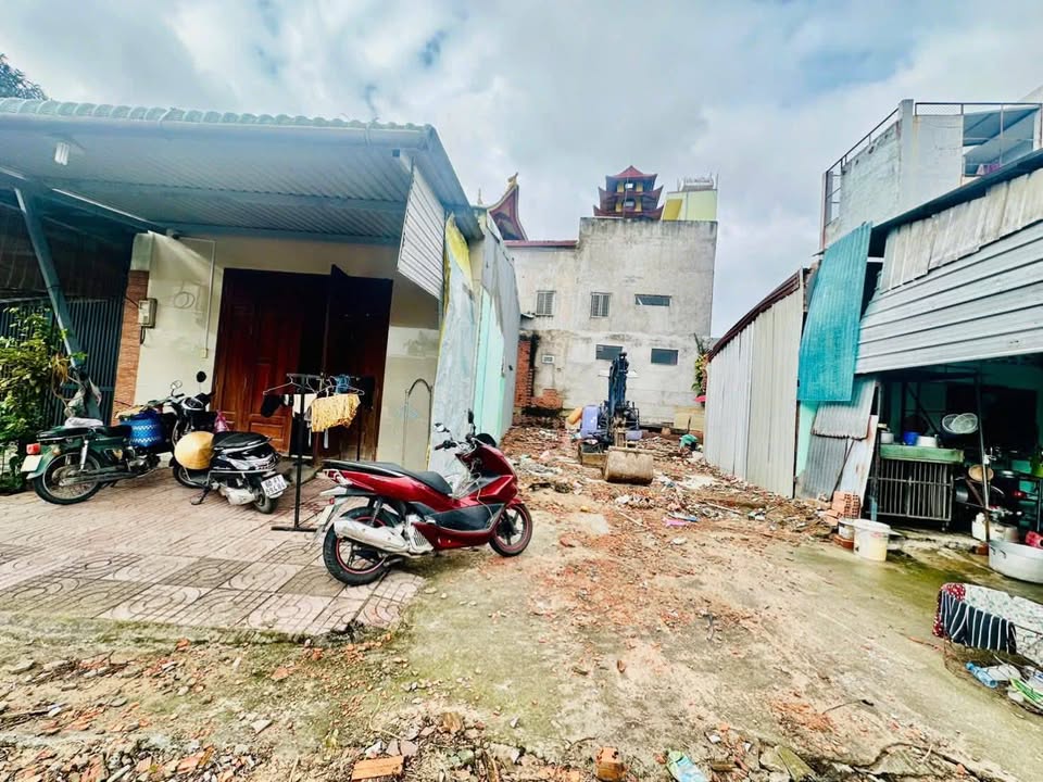 Đất nền Tân Phong, Biên Hòa 85m² giá 1.8 tỷ - Sổ riêng, hẻm ô tô vào tận nơi!