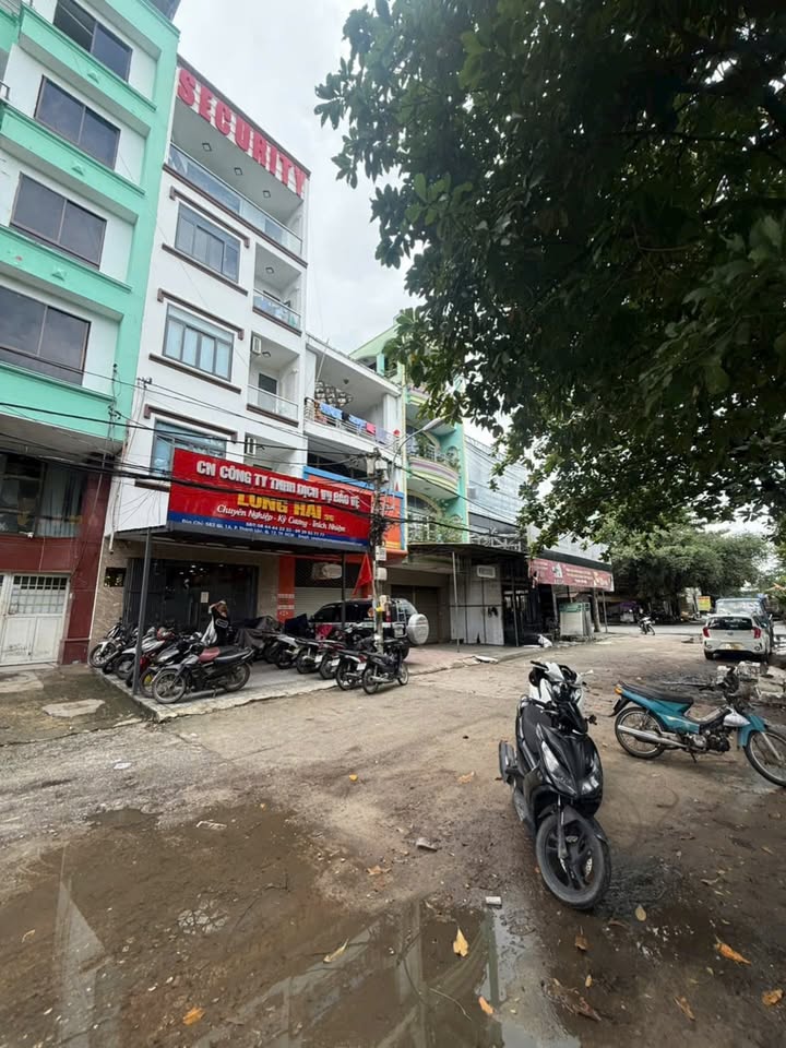 Căn hộ dịch vụ 7 tầng Thạnh Lộc 100m² giá 11.5 tỷ - Đầu tư sinh lời ổn định!