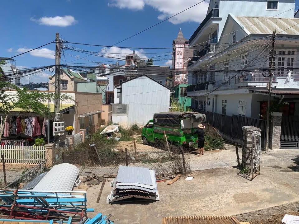 Đất 2 mặt tiền đường Mai Hắc Đế, Đà Lạt, 76m² giá 4.5 tỷ - Pháp lý sổ đỏ chính chủ!