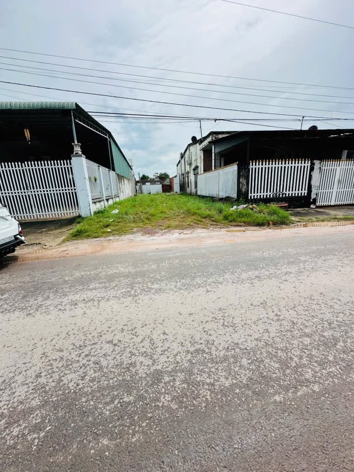 Đất nền Phường Long Hòa, Hòa Thành 156m² giá 390 triệu - Vị trí đắc địa gần chùa Toà Thánh!