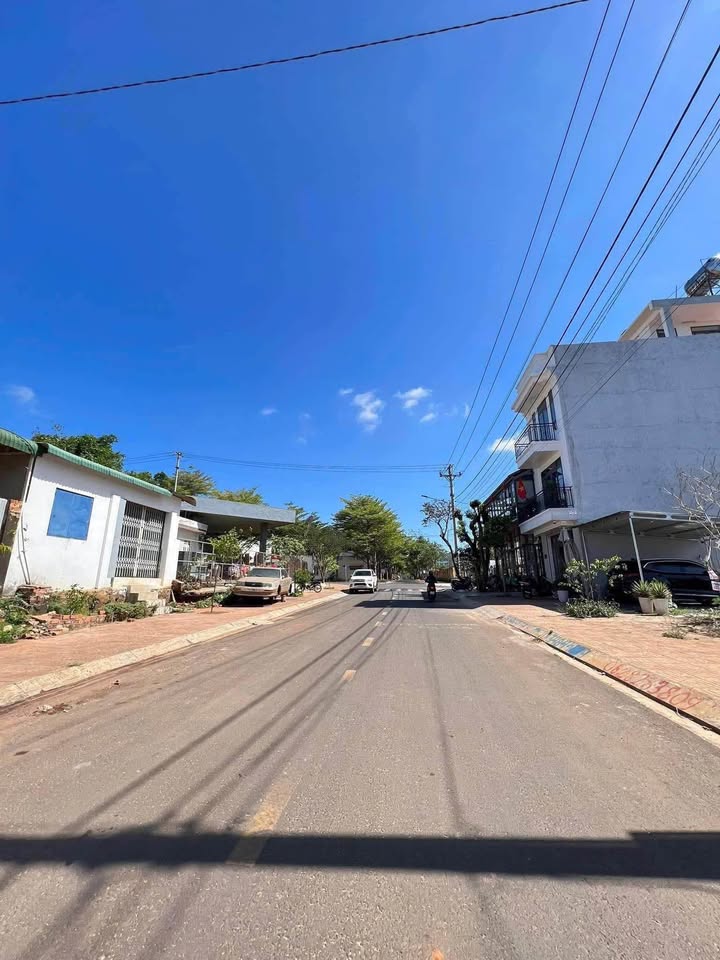 Nhà mặt tiền Trương Quang Tuân Buôn Ma Thuột 75m² giá 4 tỷ - Đầu tư sinh lời ngay!