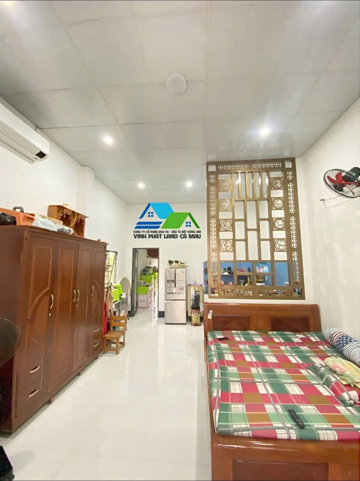 Nhà bán Lý Văn Lâm Cà Mau 285m² giá 1.2 tỷ - Sân rộng thoáng mát!