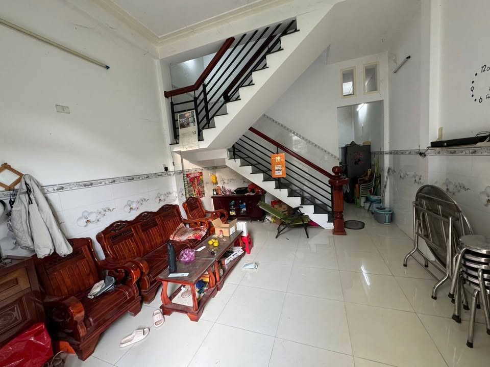 Nhà hẻm Hùng Vương, Nhơn Phú 43m² giá 1.79 tỷ - Đường ô tô vào tận nhà!