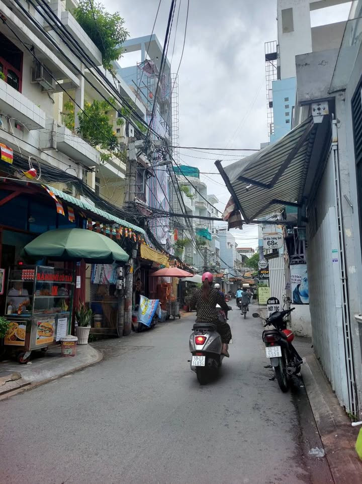 Nhà hẻm xe hơi Nguyễn Thị Tần, Quận 8, 100m² giá 5 tỷ - Gần cầu Chữ Y!